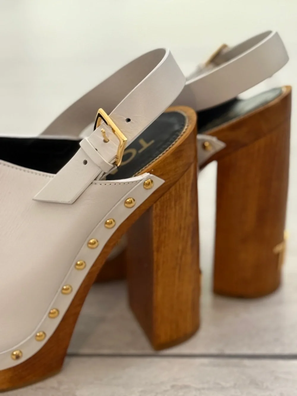 Tom Ford White Leather Platform Slingback Clogs | Gold Stud Trim | size 39.5 - Picture 5 of 13